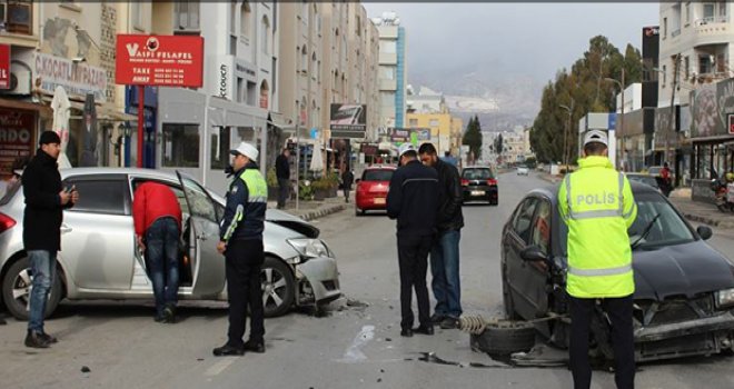 Bir Anlık Dikkatsizlik Kazaya Sebebiyet Verdi