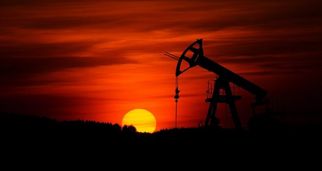 Brent petrolün varil fiyatı 92,30 dolardan işlem görüyor