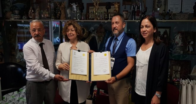 BURSA KÜLTÜR SANAT VE TURİZM VAKFI İLE KIBRIS TÜRK HALK DANSLARI FEDERASYONU ARASINDA FESTİVAL PROTOKOLÜ BURSA’DA İMZALANDI