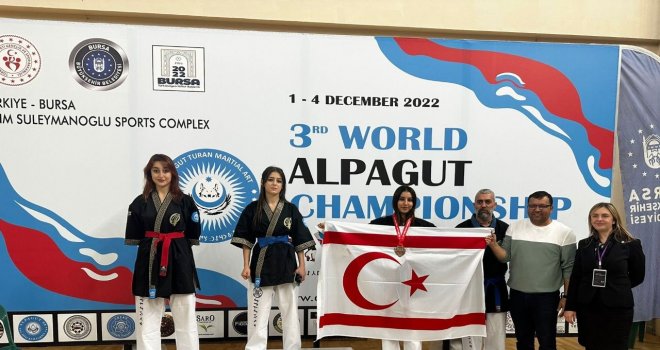 Büşra Bilgen, dünya üçüncüsü oldu