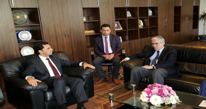 BÜYÜKELÇİSİ KANBAY VE BERABERİNDEKİ HEYET, BAKAN NAMİ’Yİ ZİYARET ETTİ