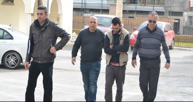 Çaldıklarını çaldığı kişiye satmak istedi