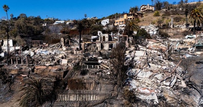California'nın son 40 yıldaki en geniş kentsel alanı yandı