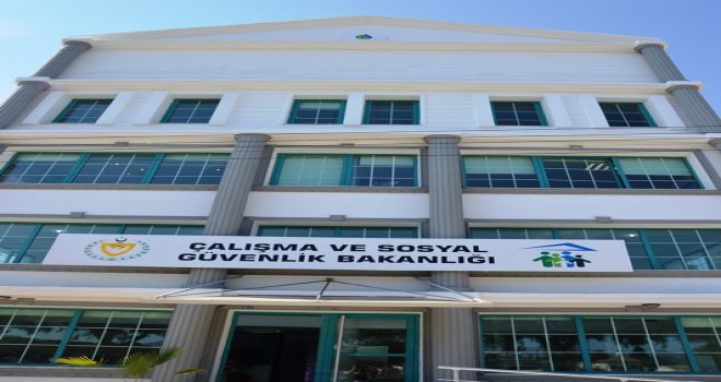 ÇALIŞMA VE SOSYAL GÜVENLİK BAKANLIĞI’NDA DEVİR TESLİM TÖRENİ 14.30’DA