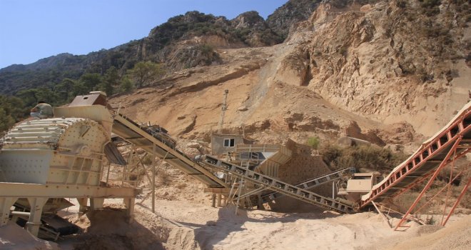 Çalıştırılmayan 8 taş ocağı kapatıldı