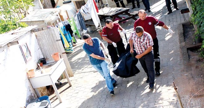 ÇEVİKEL ARKASINDA 3 ÇOCUK BIRAKTI