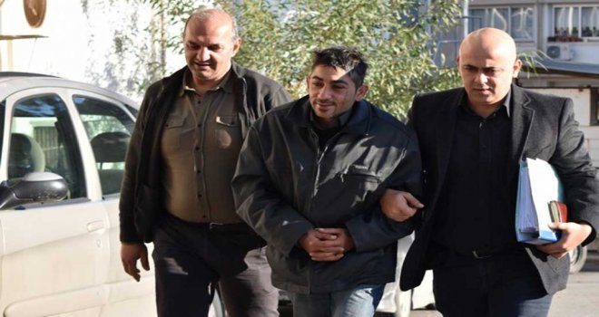 Cezaevinde kaldığı süre içinde hiç bir ders almadı