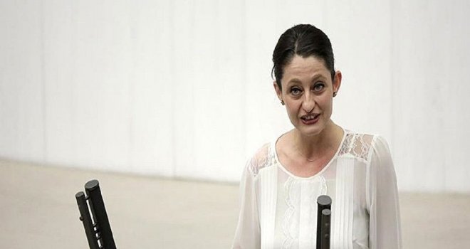 CHP Milletvekili Şafak Pavey istifa etti