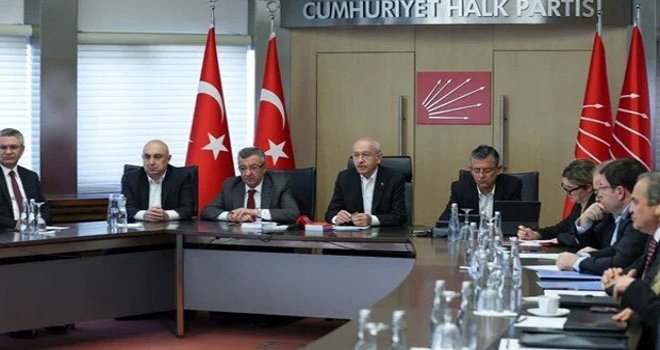 CHP'den cumhurbaşkanı adaylık süreci için karar: Kılıçdaroğlu'na yetki verildi
