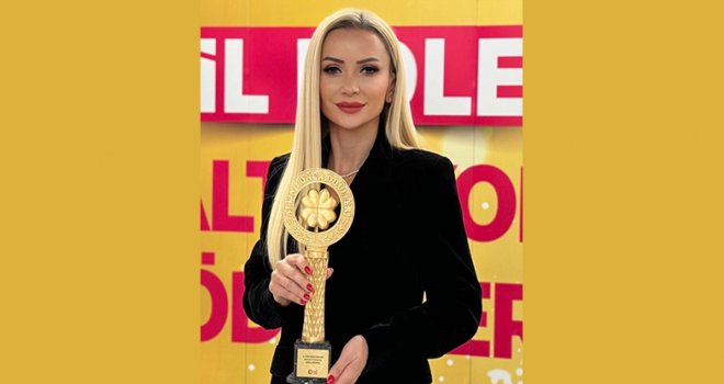 Çilem Dağıstanlı’ya KKTC Yılın En İyi Sunucusu Ödülü