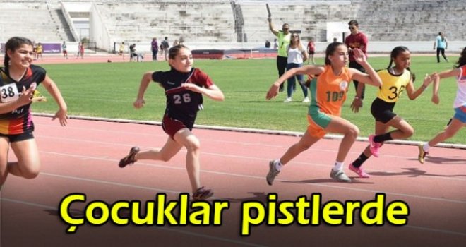 Çocuklar pistte terliyor