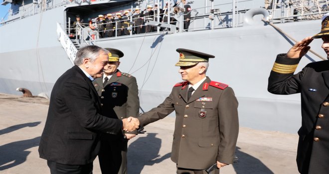 CUMHURBAŞKANI AKINCI, BARBAROS FIRKATEYNİ’Nİ ZİYARET ETTİ