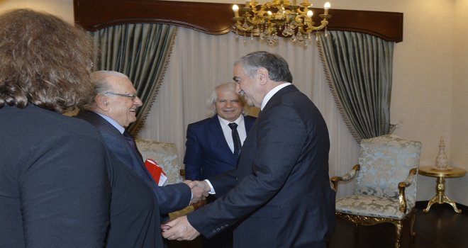 CUMHURBAŞKANI AKINCI BEŞPARMAK DÜŞÜNCE GRUBU HEYETİNİ KABUL ETTİ