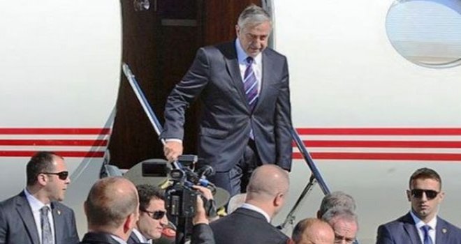 CUMHURBAŞKANI AKINCI DÜN AKŞAM YURDA DÖNDÜ