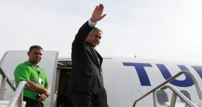 CUMHURBAŞKANI AKINCI İSTANBUL’A GİTTİ