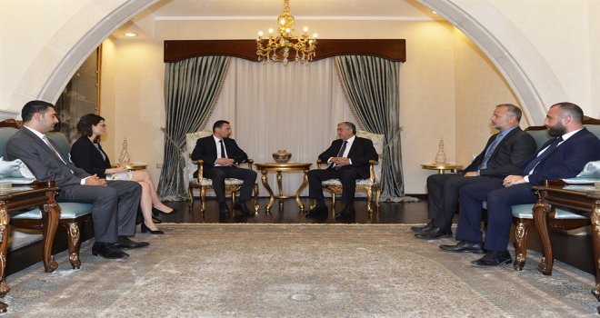 CUMHURBAŞKANI AKINCI, KIBRIS TÜRK BAROLAR BİRLİĞİ HEYETİNİ KABUL ETTİ..