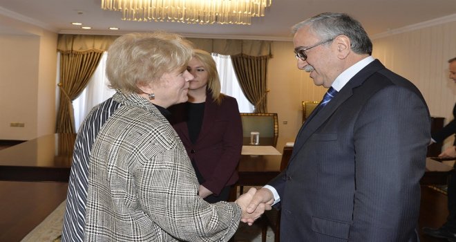CUMHURBAŞKANI AKINCI LUTE'LA YARIN 14.00'TE YENİDEN GÖRÜŞECEK