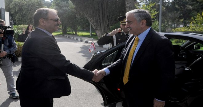 CUMHURBAŞKANI AKINCI MİLLİ ARŞİV VE ARAŞTIRMA DAİRESİ’Nİ ZİYARET ETTİ