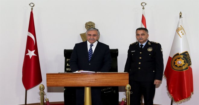 CUMHURBAŞKANI AKINCI, POLİS GENEL MÜDÜRLÜĞÜ’NÜ ZİYARET ETTİ