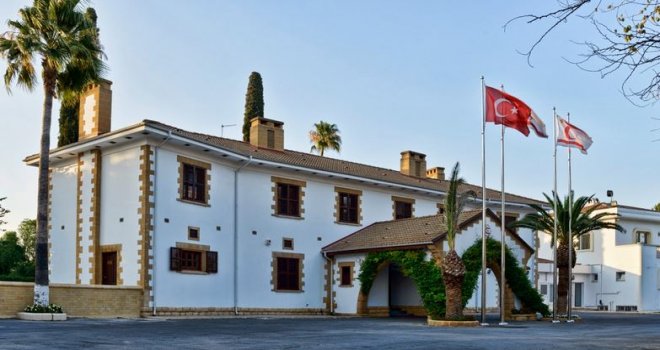 CUMHURBAŞKANI AKINCI SEÇİM YASASI’NI GÖRÜŞÜYOR
