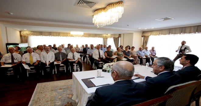 CUMHURBAŞKANI AKINCI, SİVİL TOPLUM ÖRGÜTÜ TEMSİLCİLERİYLE BİR ARAYA GELDİ