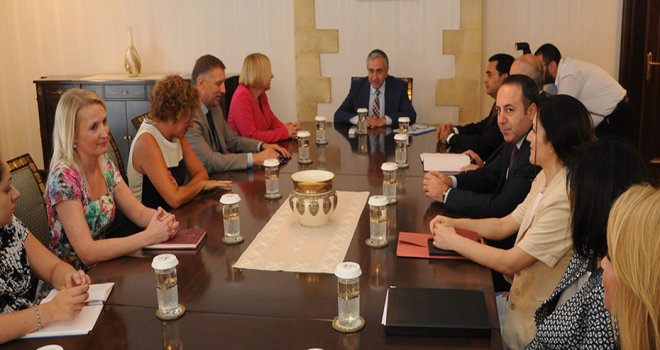 Cumhurbaşkanı Akıncı, Spehar ile Kıbrıs raporunu görüştü