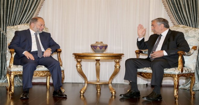 CUMHURBAŞKANI AKINCI, TC BAŞBAKAN YARDIMCISI AKDAĞ’I KABUL ETTİ.