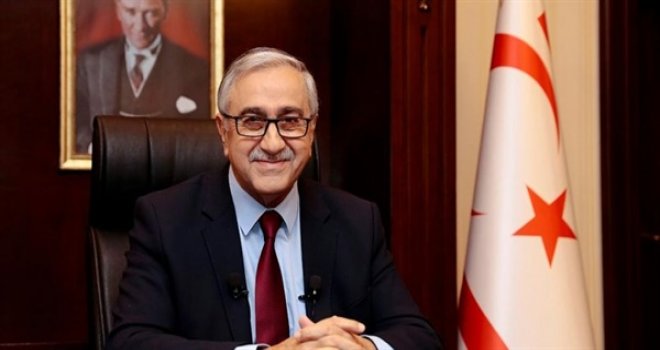 CUMHURBAŞKANI AKINCI, YARIN AKŞAM 3 KANALIN ORTAK YAYININDA GAZETECİLERİN SORULARINI YANITLAYACAK