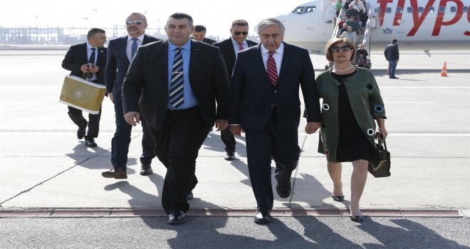CUMHURBAŞKANI AKINCI YURDA DÖNDÜ'