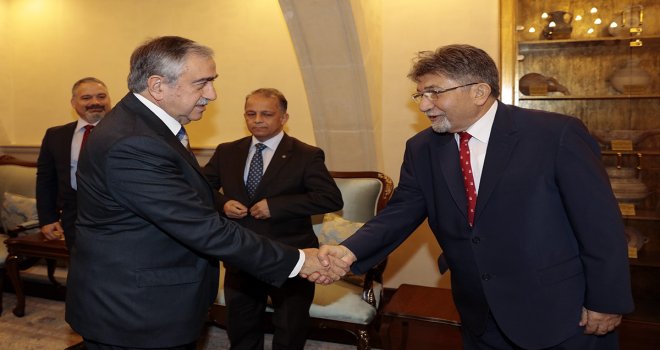 CUMHURBAŞKANI AKINCI, ZİRAAT MÜHENDİSLERİYLE GÖRÜŞTÜ