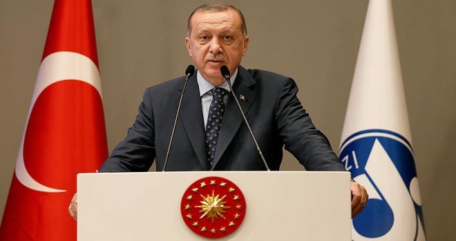 Cumhurbaşkanı Erdoğan: İzmir ideolojik saplantılara kurban edilemeyecek kadar önemli şehirdir.