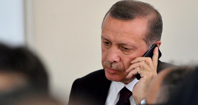 Cumhurbaşkanı Erdoğan, Mukteda Es-Sadr'ı telefonla arayarak tebrik etti.