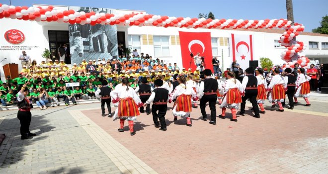 CUMHURİYET MECLİSİ ÇOCUKLARLA RENKLENDİ… 20. ULUSLARARASI 23 NİSAN ÇOCUK FESTİVALİ’NİN RESMİ AÇILIŞI MECLİS BAHÇESİNDE YAPILDI.