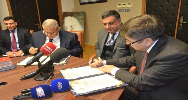 DAÜ İLE TÜRKSOY ARASINDA İŞ BİRLİĞİ PROTOKOLÜ İMZALANDI