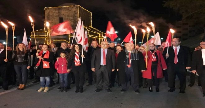 DEĞİŞİM VE KURTULUŞ İTTİFAKI, MANİFESTOSUNU GİRNE KAPISI’NDA AÇIKLADI