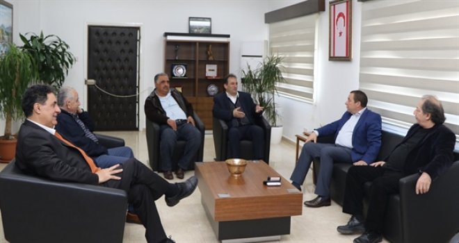 DENKTAŞ MARONİTLERİN GÜNEYDEKİ TEMSİLCİSİ YANNASİS MUSAS VE GÜRPINAR GERİ DÖNÜŞ KOMİTESİ ÜYELERİNİ KABUL ETTİ