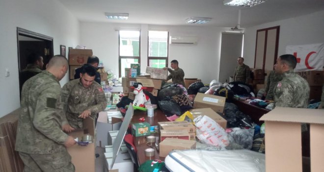 Depremzedeler için 250 koli hazırlandı