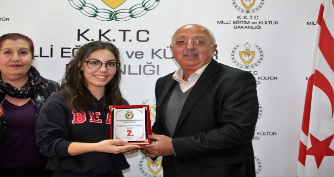 DERECEYE GİREN ÖĞRENCİLERE ÖDÜLLERİ VERİLDİ