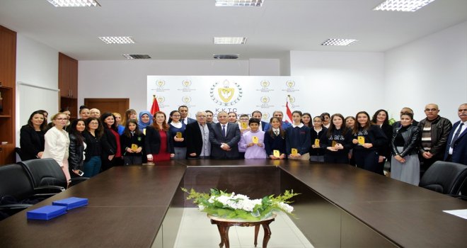 DERECEYE GİRENLERE PLAKETLERİ VERİLDİ