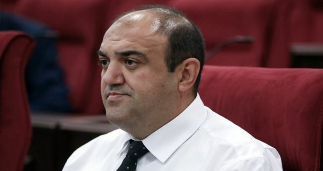 Devrim Barçın: Maliye Bakanlığı 880 milyon TL borçlandı, kaybeden yine halk oldu