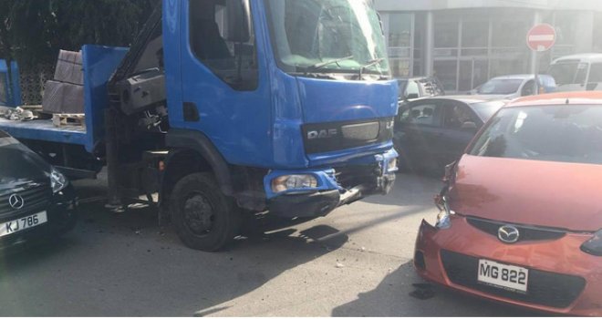 DİKKATSİZLİK KAZA GETİRDİ