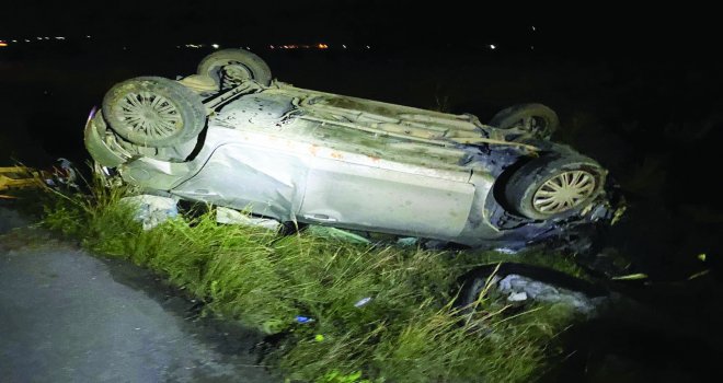 Dikmen’de yoldan çıkıp takla atan araçta 3 yaralı