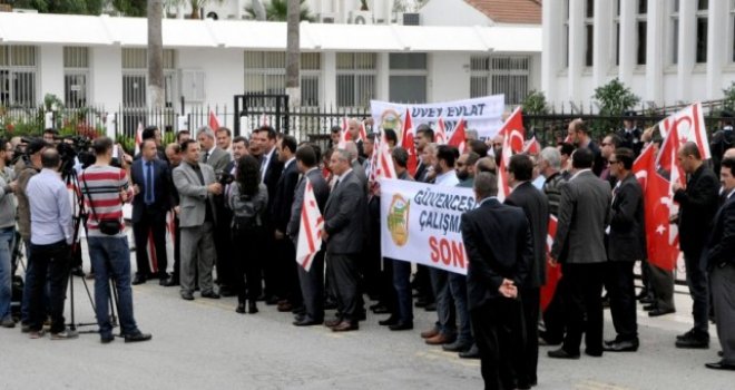 Din görevlileri eylemde...