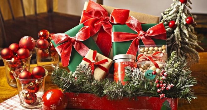 Dipkarpaz'daki Rum Anaokulu ve İlkokulu'nda noel kutlaması