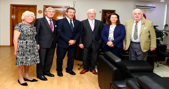 DIŞİŞLERİ BAKANI ERTUĞRULOĞLU, İNGİLTERE DOSTLUK GRUBUNU KABUL ETTİ