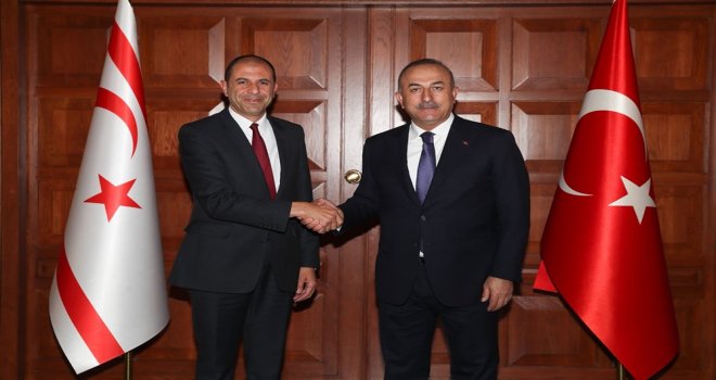 DIŞİŞLERİ BAKANI ÖZERSAY ÇAVUŞOĞLU İLE BİR ARAYA GELDİ.