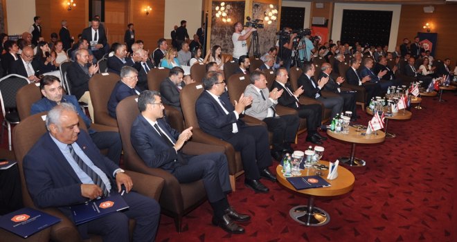 “DOĞU AKDENİZ’DE GÜVENLİK, ENERJİ STRATEJİLERİ VE KÜRESEL GÜÇ İLİŞKİLERİ” KONULU KONFERANS YAPILDI