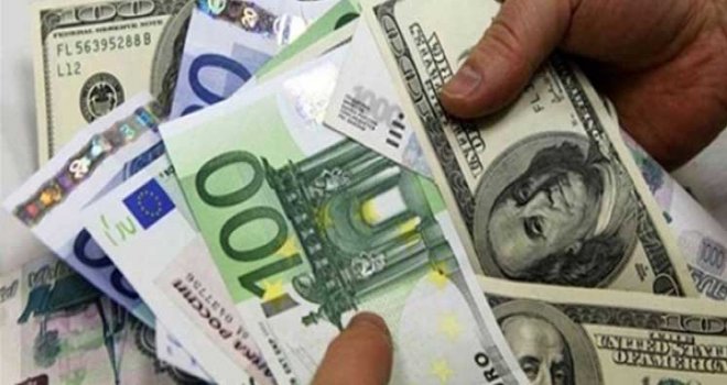 Dolar ve euro fırladı.