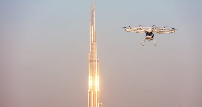 Dünyanın ilk sürücüsüz drone taksisi test sürüşlerine başladı