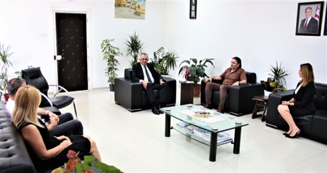 EĞİTİM BAKANI ÇAVUŞOĞLU KAMU-SEN HEYETİNİ KABUL ETTİ